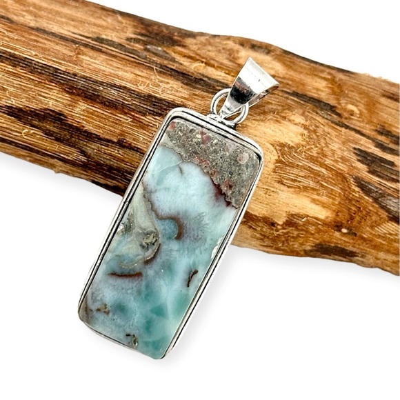 Larimar Natural Caribbean Gemstone 925 Silver Pendant Necklace - Picture 3 of 5